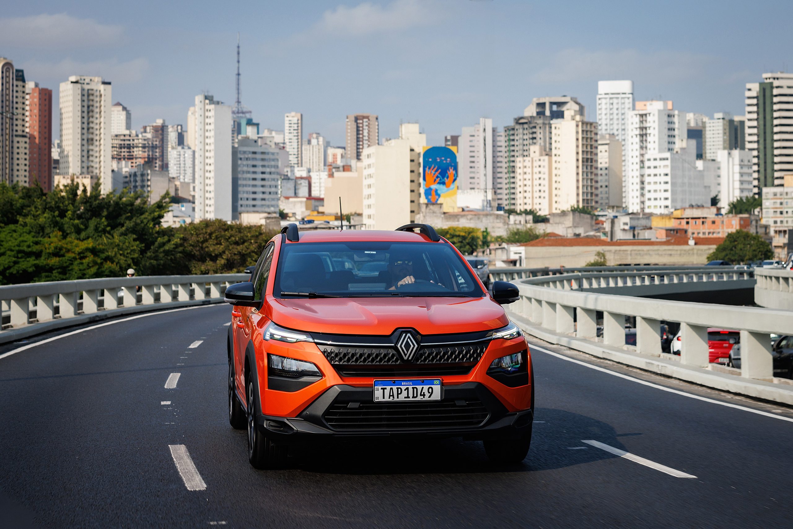 renault-kardian:-por-que-lancar-um-carro-manual-se-o-mercado-prefere-automaticos?-veja-o-teste